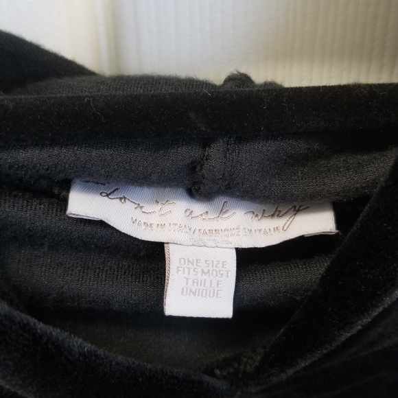 Don't Ask Why  O/S black hoodie w/ pocket - Picture 4 of 6